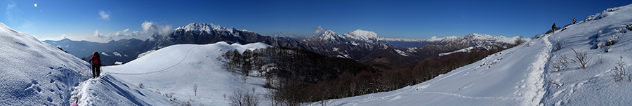 Salendo da Fuipiano allo Zuc di Valbona sul sent. 579, pestando neve molliccia in decisa e ripida salita